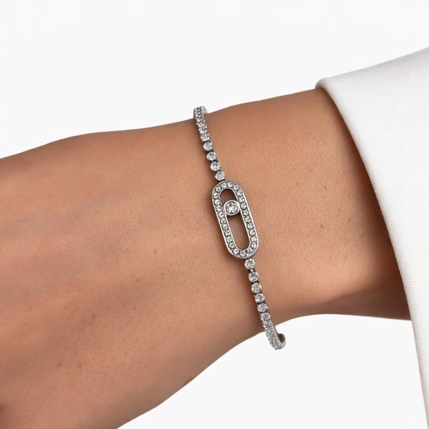 Elegant Minimal Bracelet – Simple & Stylish Everyday Piece