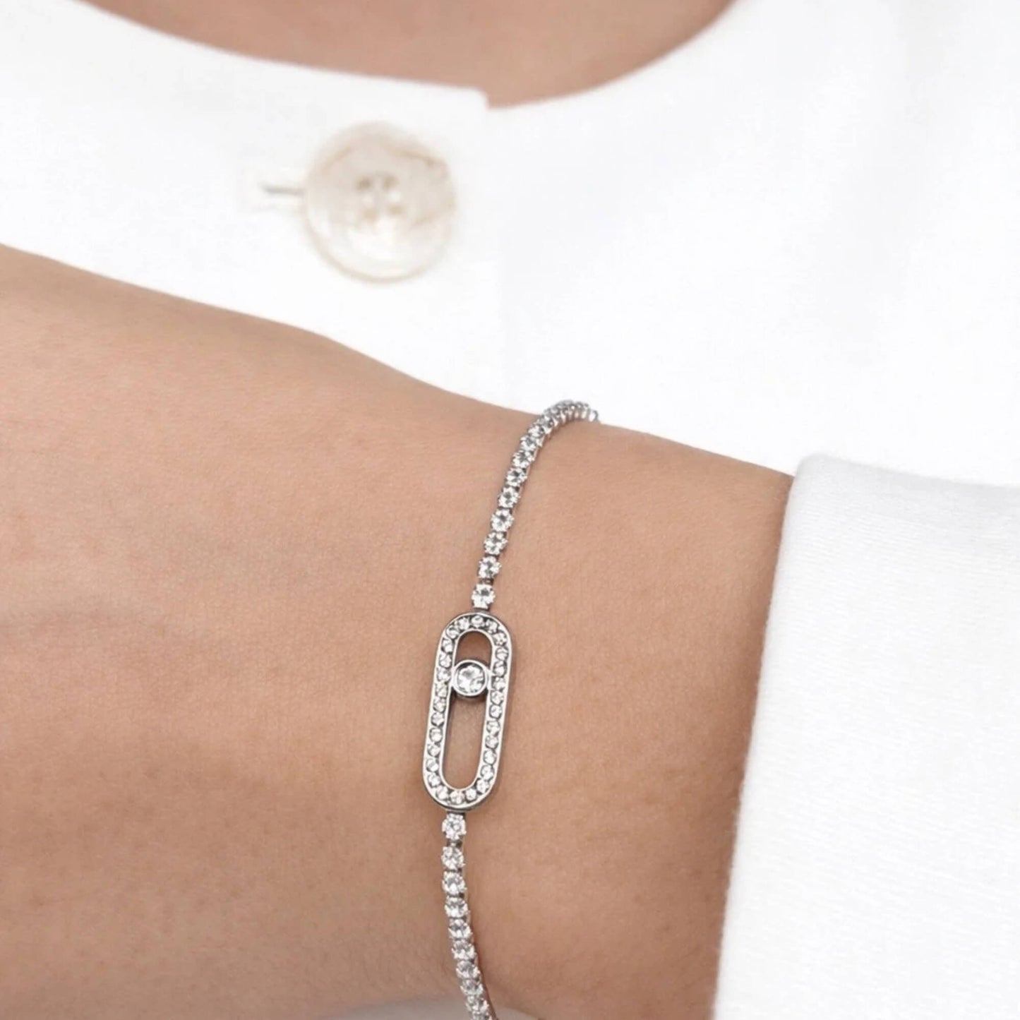 Elegant Minimal Bracelet – Simple & Stylish Everyday Piece