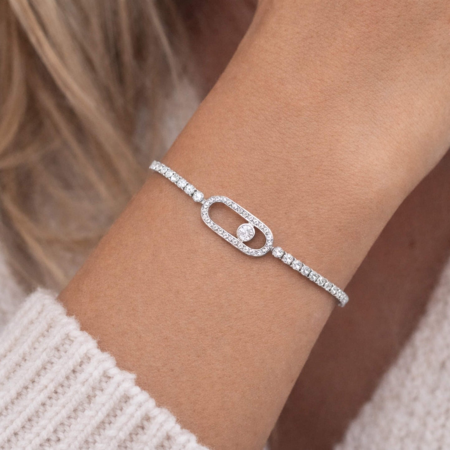 Elegant Minimal Bracelet – Simple & Stylish Everyday Piece